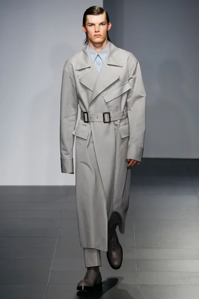Look 1